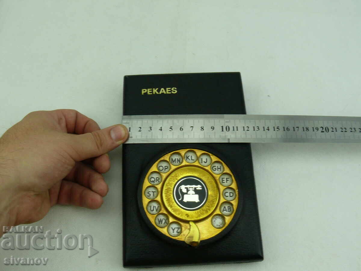 Παλιός τηλεφωνικός κατάλογος με πληκτρολόγιο κλήσης #2524 - 6