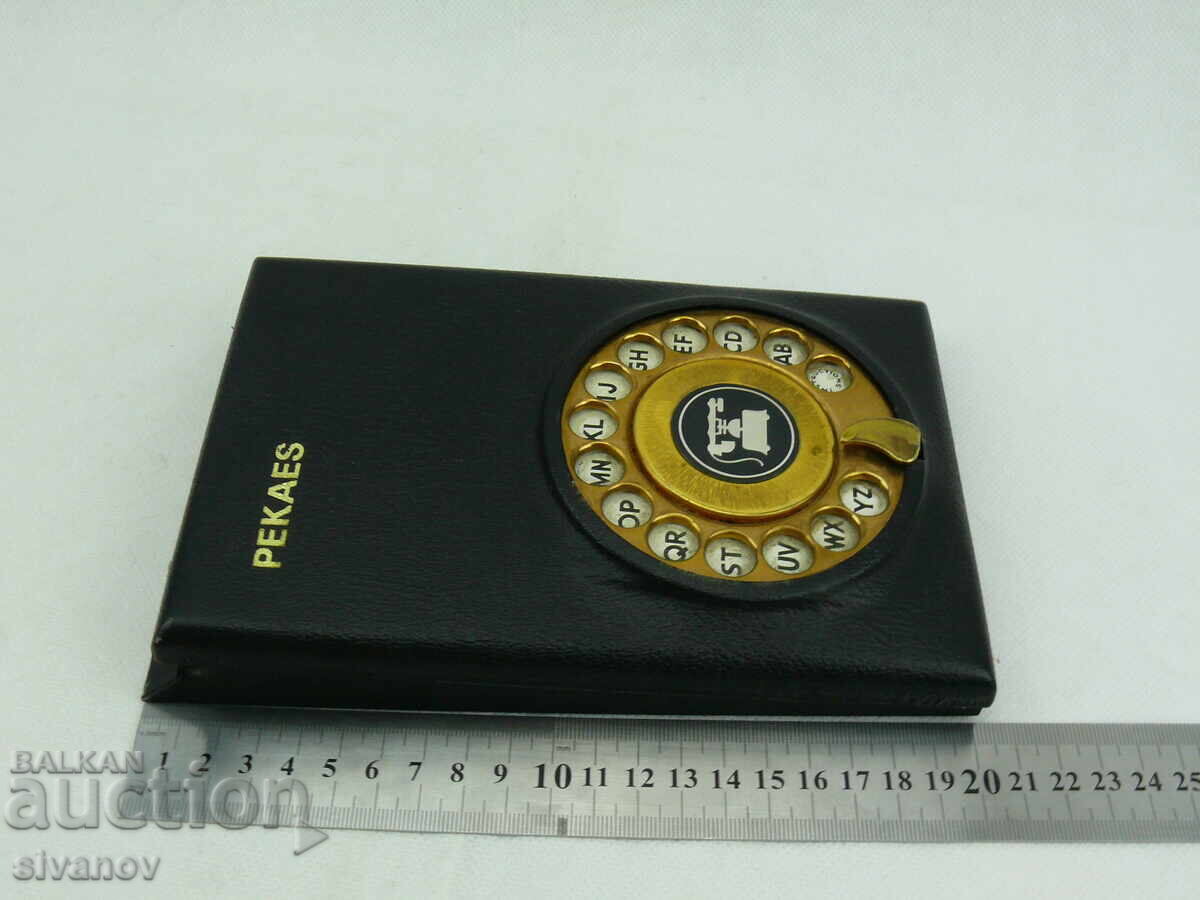 Παλιός τηλεφωνικός κατάλογος με πληκτρολόγιο κλήσης #2524 - 7