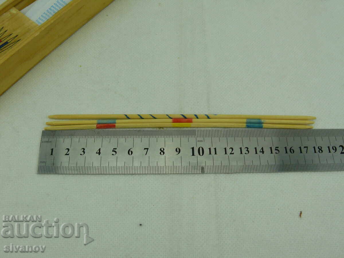 Стара игра микадо в дървена кутия MIKADO SPIEL #2525 - 7 Стара игра микадо в дървена кутия MIKADO SPIEL #2525 - 7