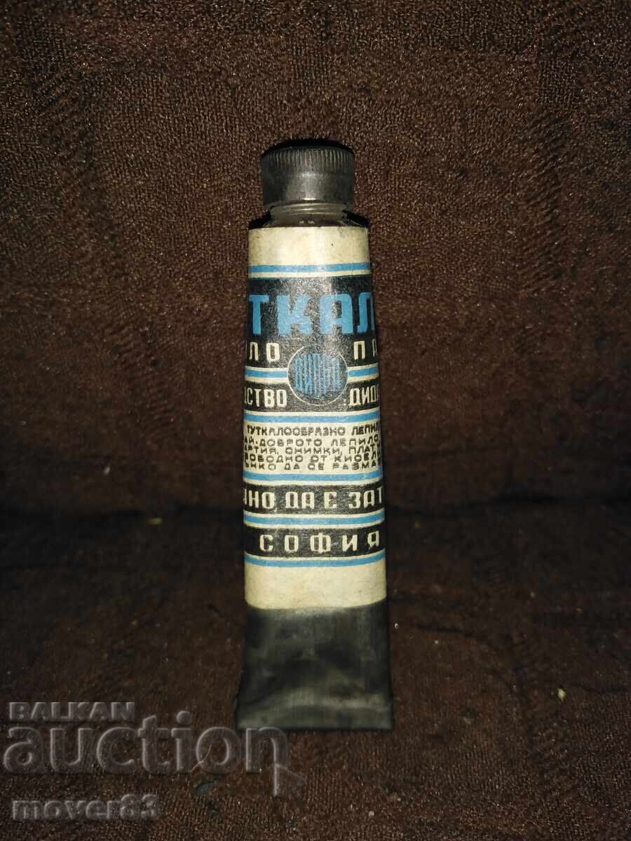 Old glue "Tutkal". Bulgaria Old glue "Tutkal". Bulgaria