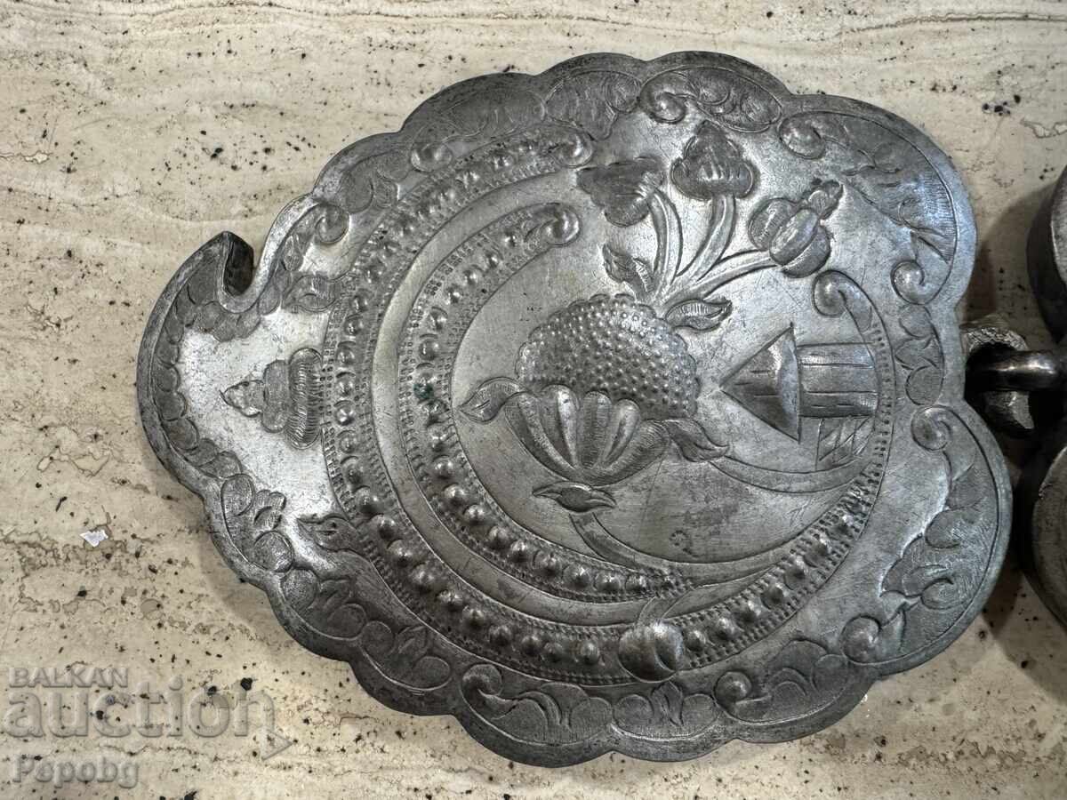 Стари автентични пафти с цена 899.00 лв. | € 459.65