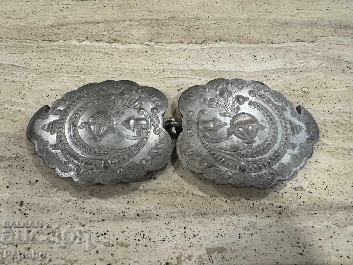 Доставка на Стари автентични пафти