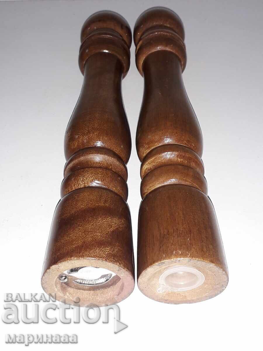 SET VECHI. SARE, PIPER cu preț € 8.20 | 16.04 BGN