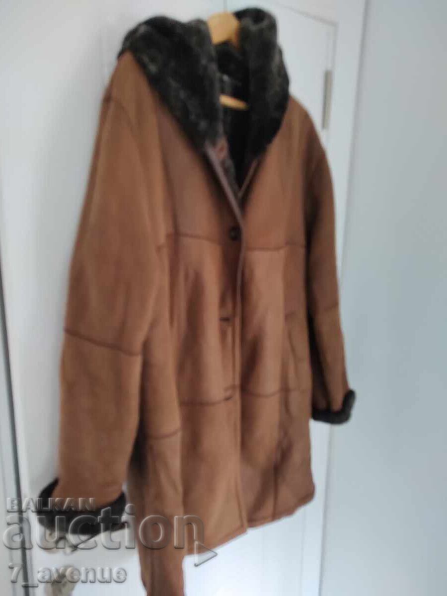 Φθινοπωρινό χειμωνιάτικο παλτό, όμορφο παλτό, CHRIST 11.10.25 με τιμή 199.00 BGN | € 101.75