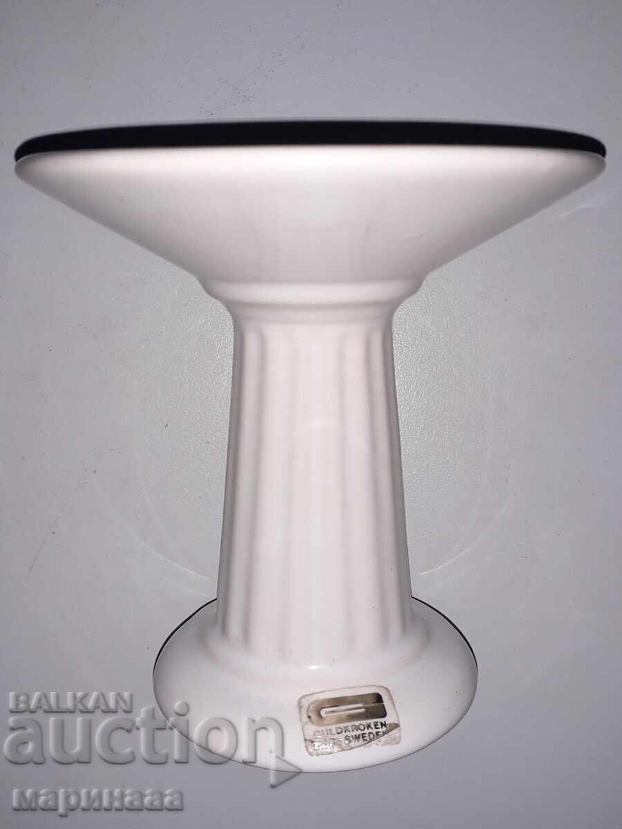 ΛΥΧΝΙΑ ΟΙΝΟΠΝΕΥΜΑΤΟΣ. ΣΟΥΗΔΙΑ με τιμή 6.00 BGN | € 3.07