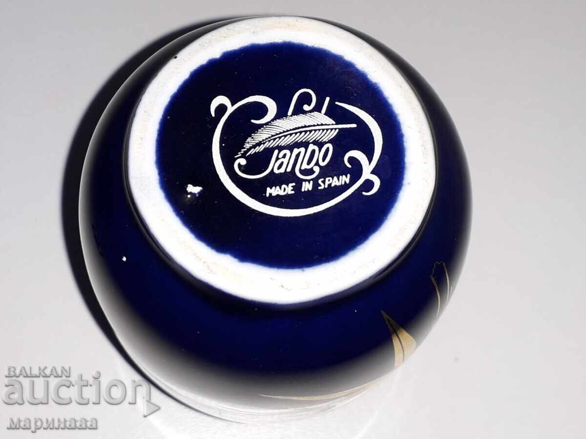 Auction  VASE. PORCELAIN, COBALT, GOLD PLATING. SPAIN