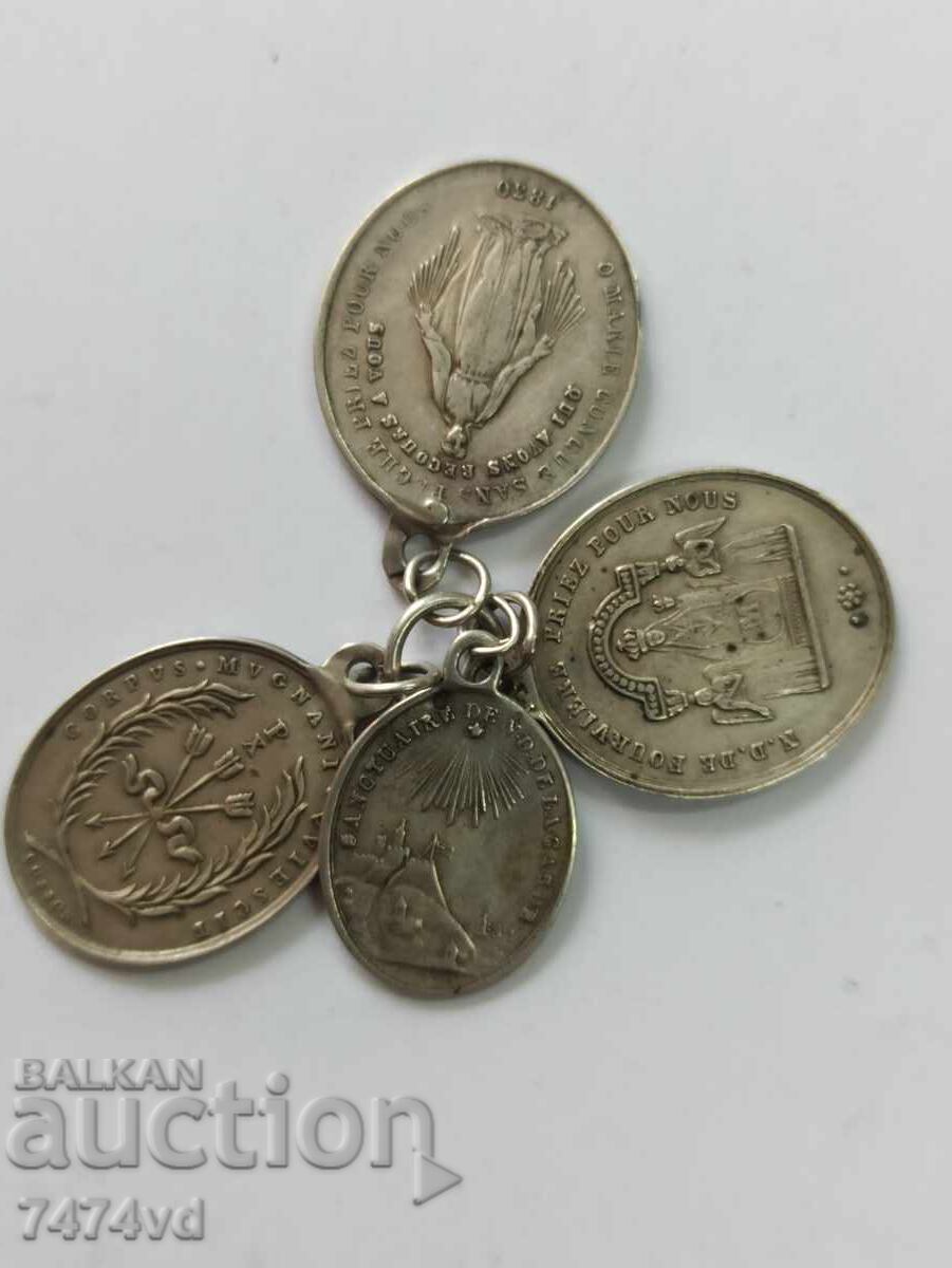 Medalioane vechi de argint 1830 - religioase, argint 800 cu preț € 80.00 | 156.47 BGN