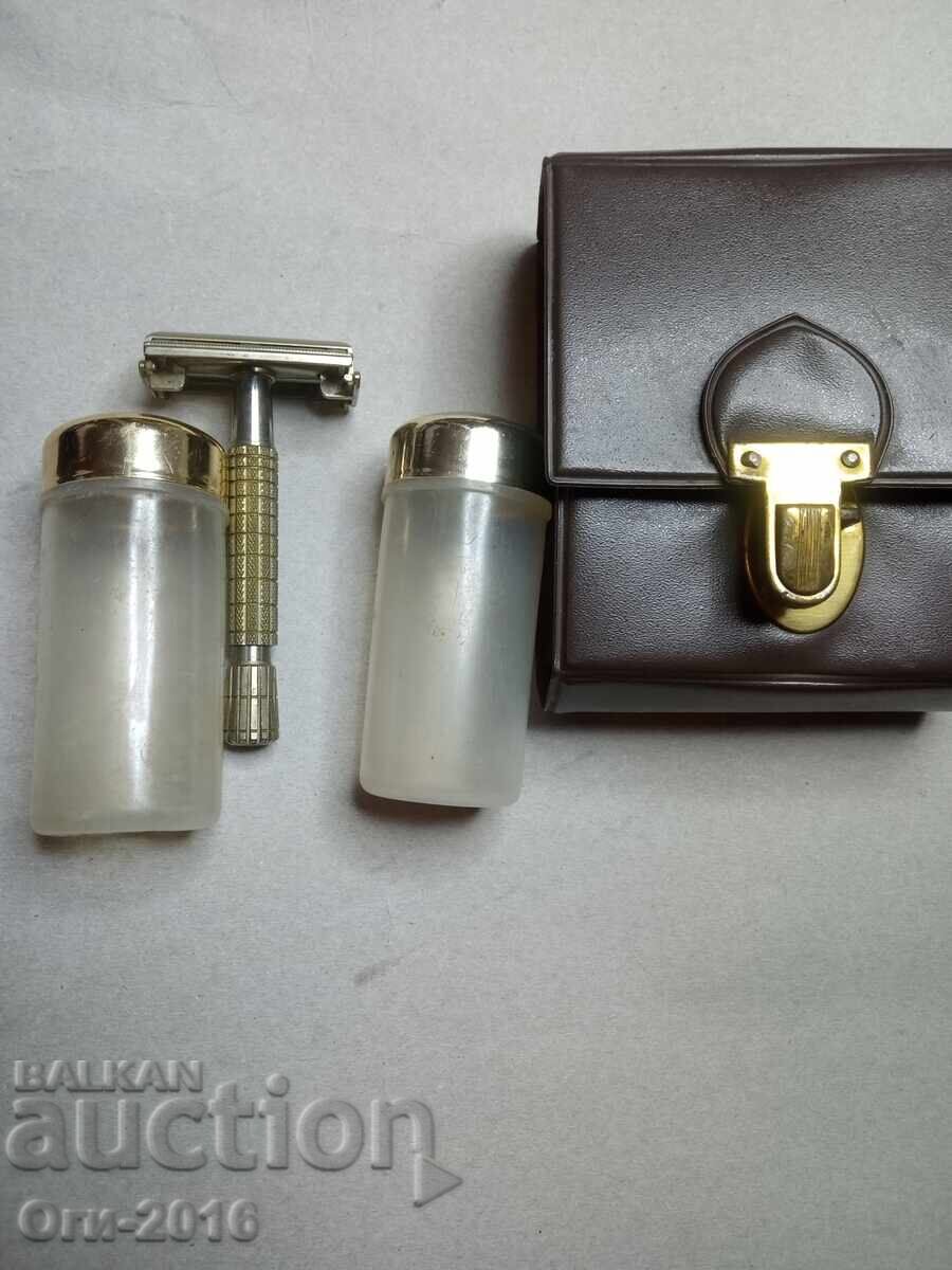 Licitație Aparat de ras vechi retro Licitație Aparat de ras vechi retro