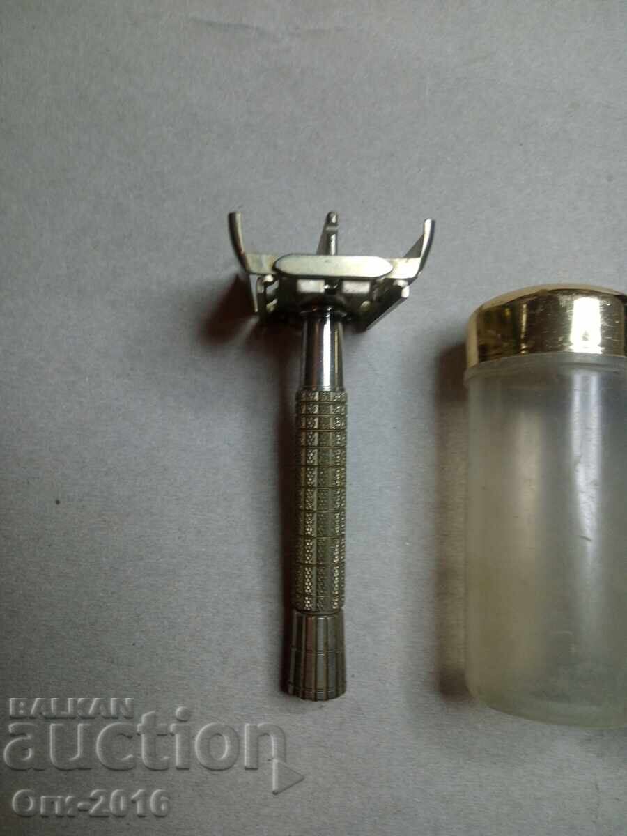 Livrarea Aparat de ras vechi retro Livrarea Aparat de ras vechi retro