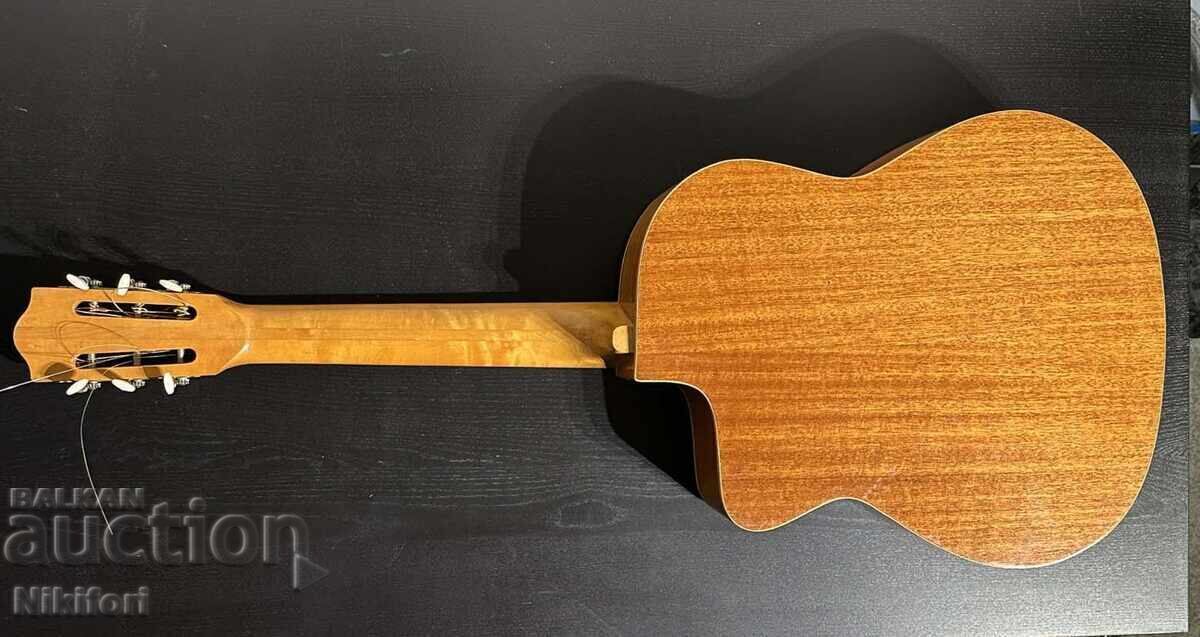 Chitară Acustică Bulgară Cremona Hemus cu preț € 95.00 | 185.80 BGN