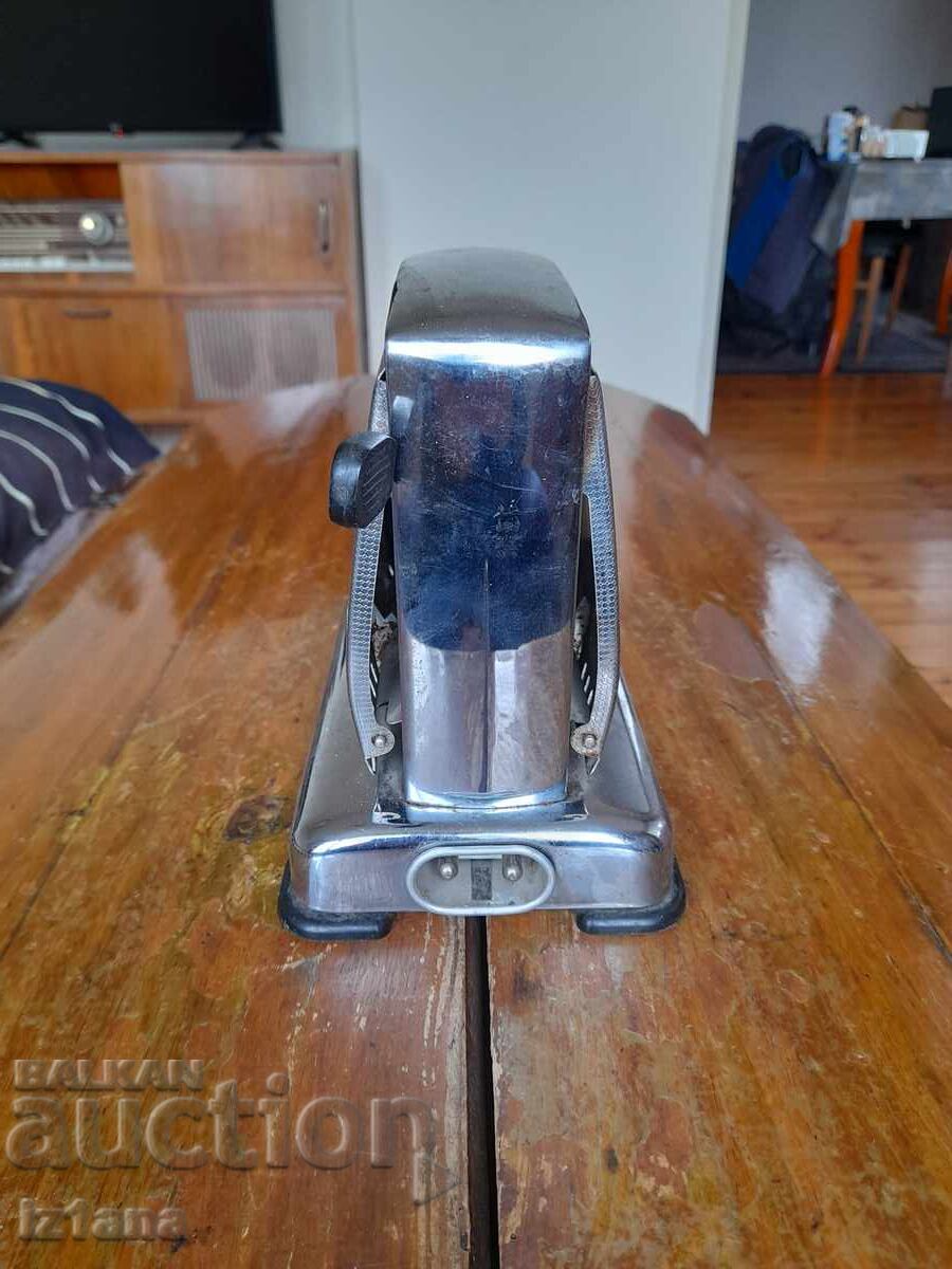 Стар тостер Hageka с цена 45.00 лв. | € 23.01 Стар тостер Hageka с цена 45.00 лв. | € 23.01