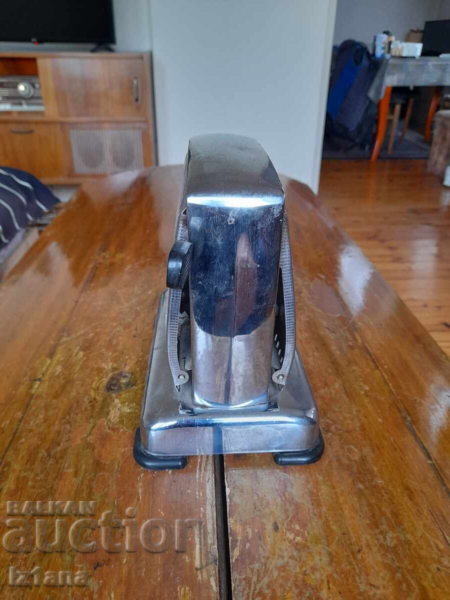 Доставка на Стар тостер Hageka Доставка на Стар тостер Hageka