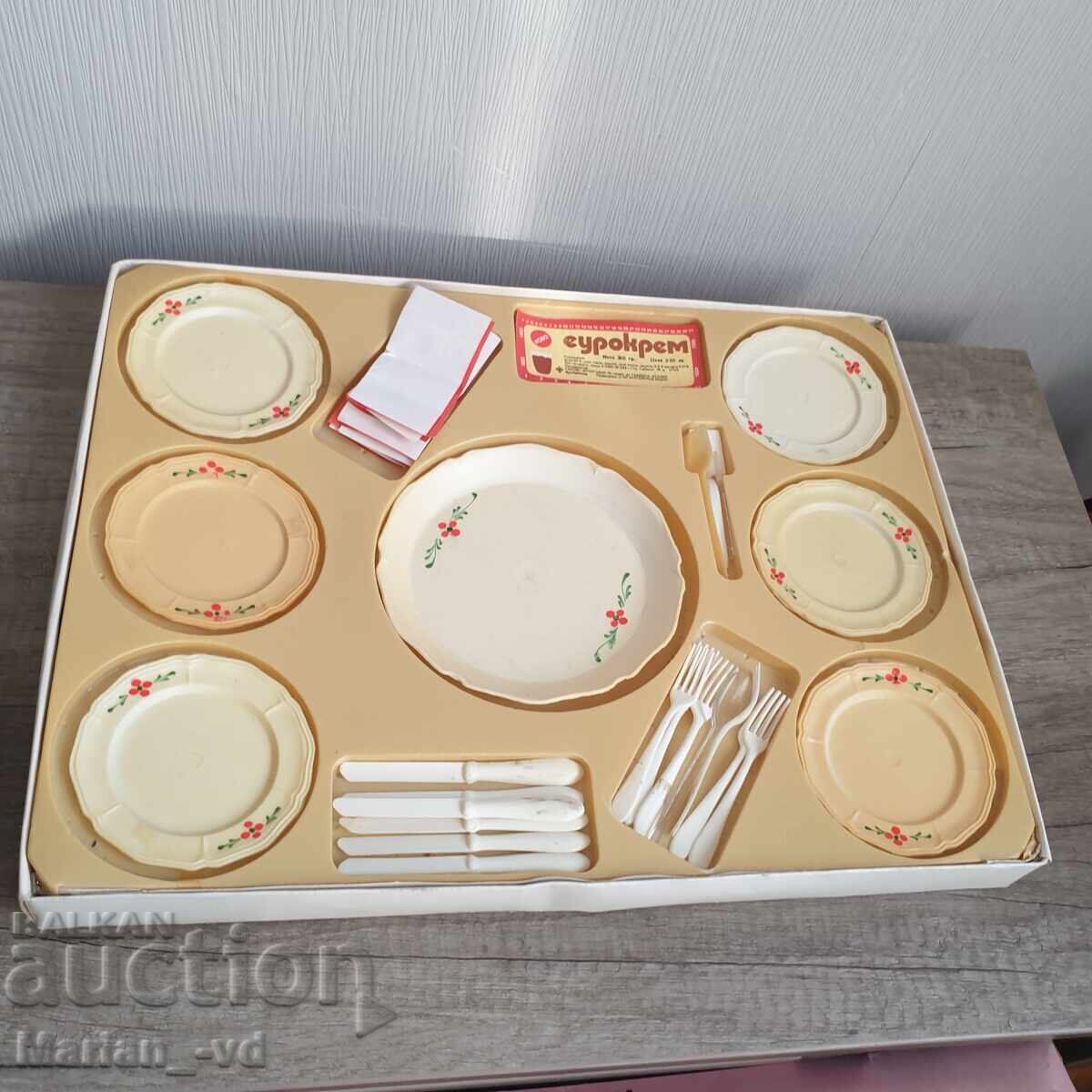 Vechi set de jucărie pentru torturi pentru copii cu preț 50.00 BGN | € 25.56