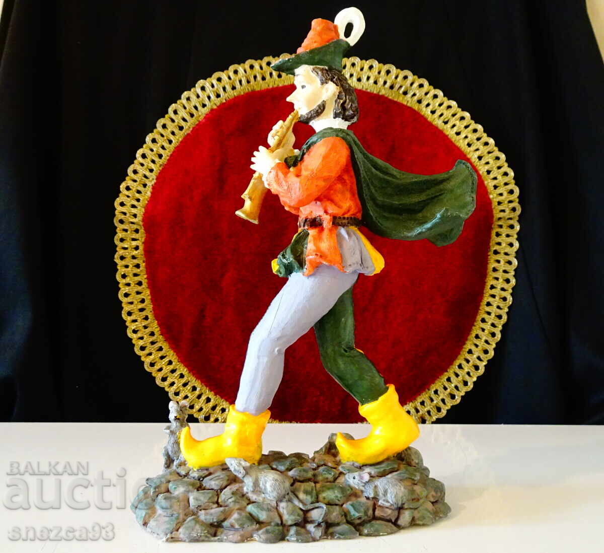 Statuetă din porțelan, figură Flautistul din Hamelin