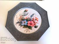 Прекрасна Колекционерска Чиния Калай И Керамика