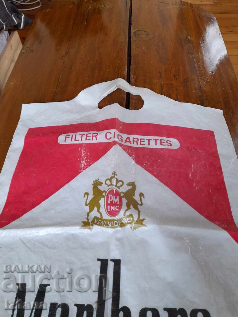 Παλιά πλαστική σακούλα Marlboro με τιμή 12.00 BGN | € 6.14