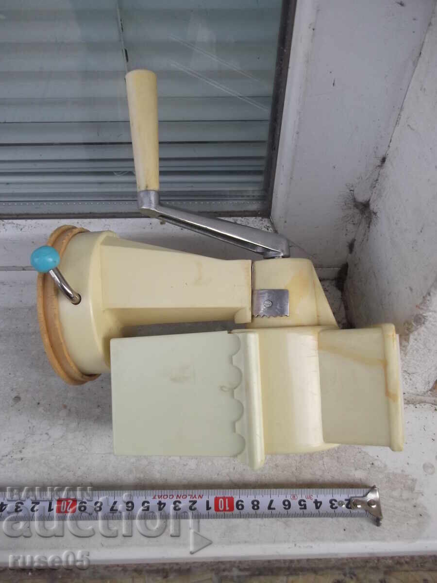 Μηχανή για άλεση καρυδιών και άλλων από την σοσιαλιστική εποχή - 5