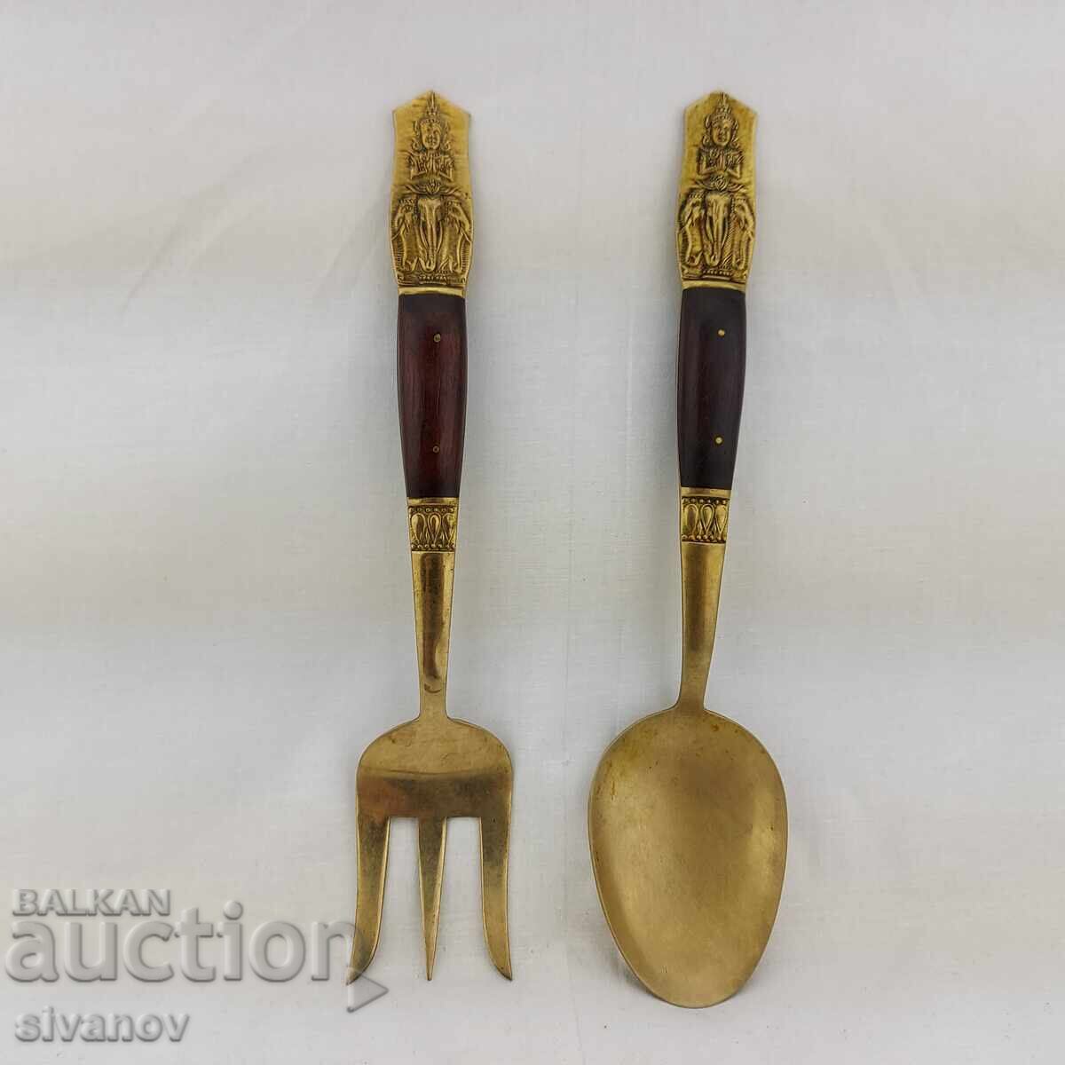 Set interesant de furculiță și lingură pentru servire #2651 Set interesant de furculiță și lingură pentru servire #2651