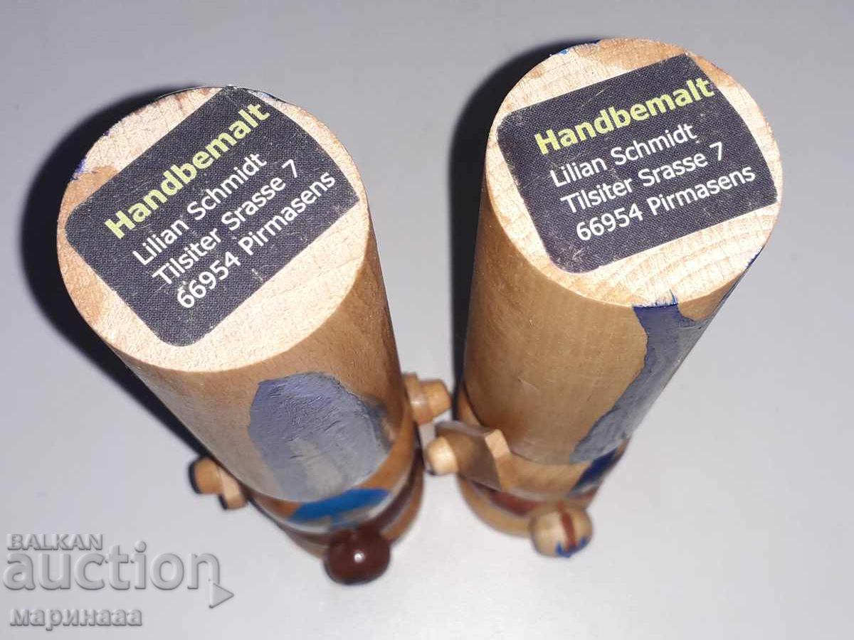 Livrarea SFEȘNICE DESIGNER. LEMN Livrarea SFEȘNICE DESIGNER. LEMN