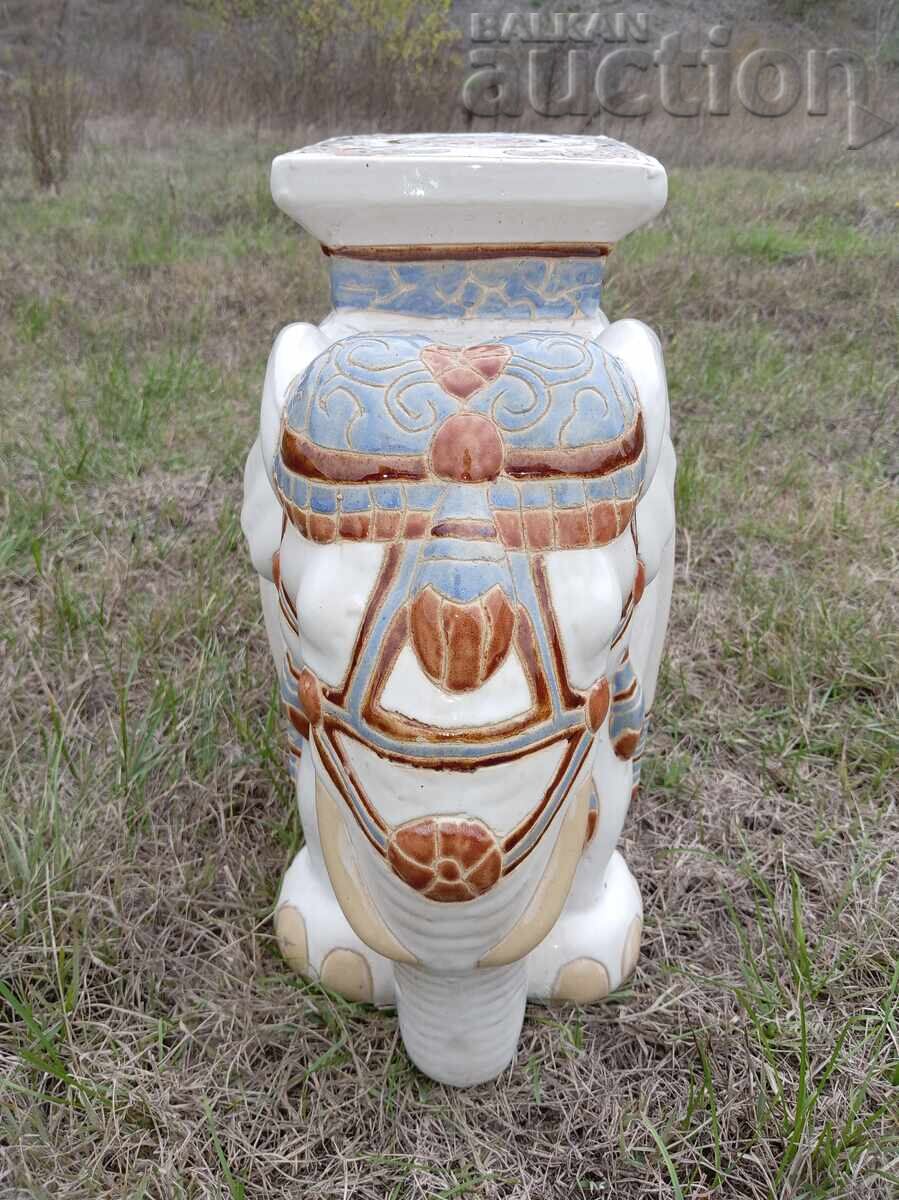 Licitație STATUIE URIAȘĂ DE ELEFANT, LUCRARE MANUALĂ Licitație STATUIE URIAȘĂ DE ELEFANT, LUCRARE MANUALĂ