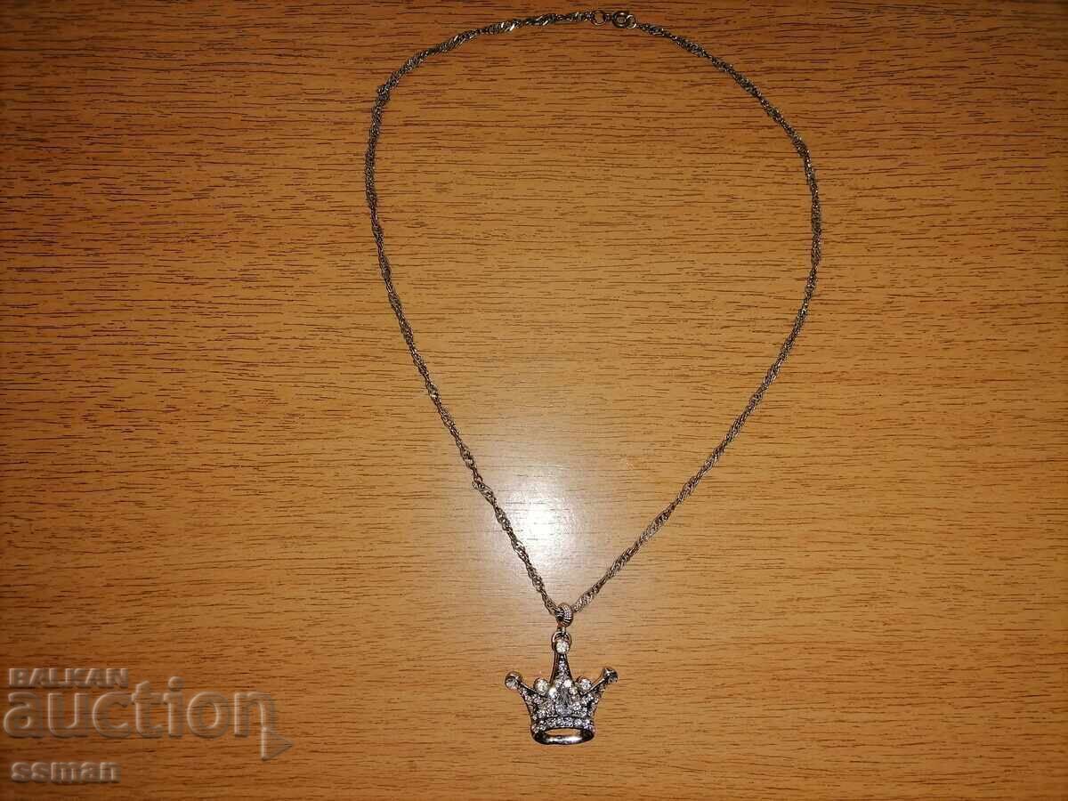 Auction  Jewelry crown with stones chain