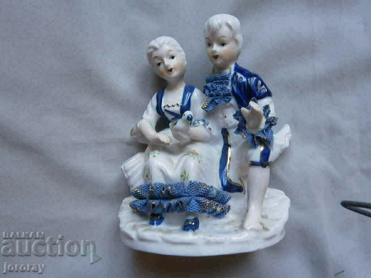 Porcelain figure 16x14cm Porcelain figure 16x14cm