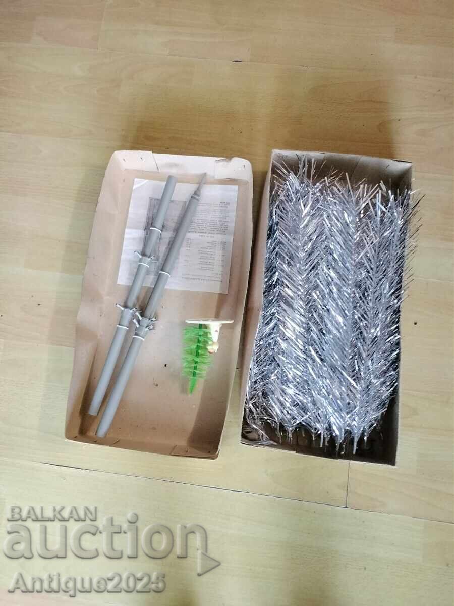 Доставка на Съветска декоративна елха (винтидж)