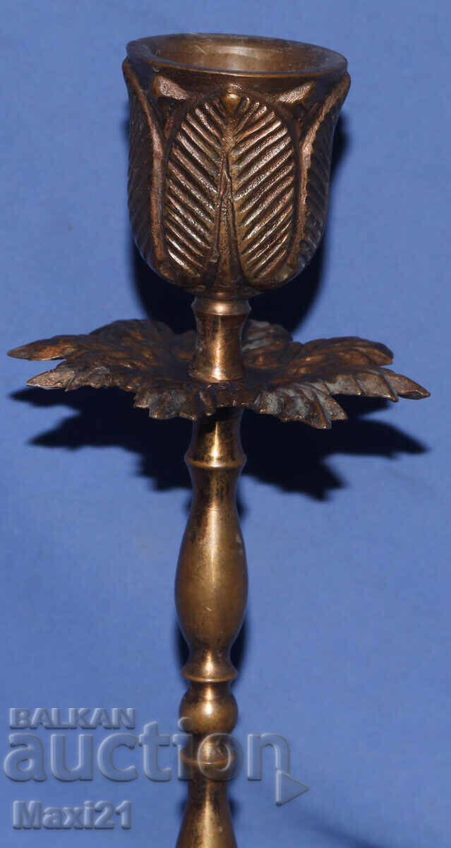 Διακοσμητικό μπρούτζινο κηροπήγιο με τιμή 120.00 BGN | € 61.36