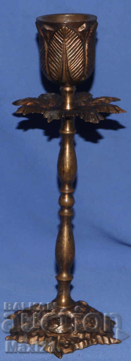 Παράδοση Διακοσμητικό μπρούτζινο κηροπήγιο