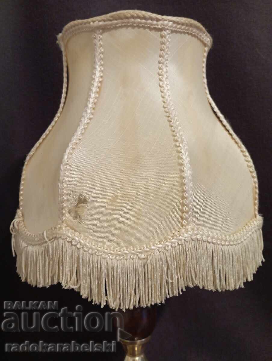 Аукцион Старинна красива лампа