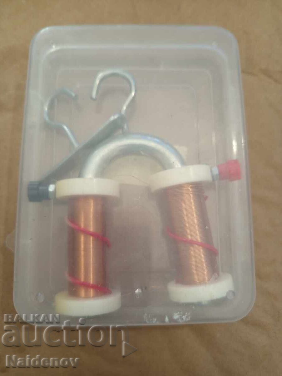 Electromagnet nou cu preț 19.00 BGN | € 9.71 Electromagnet nou cu preț 19.00 BGN | € 9.71