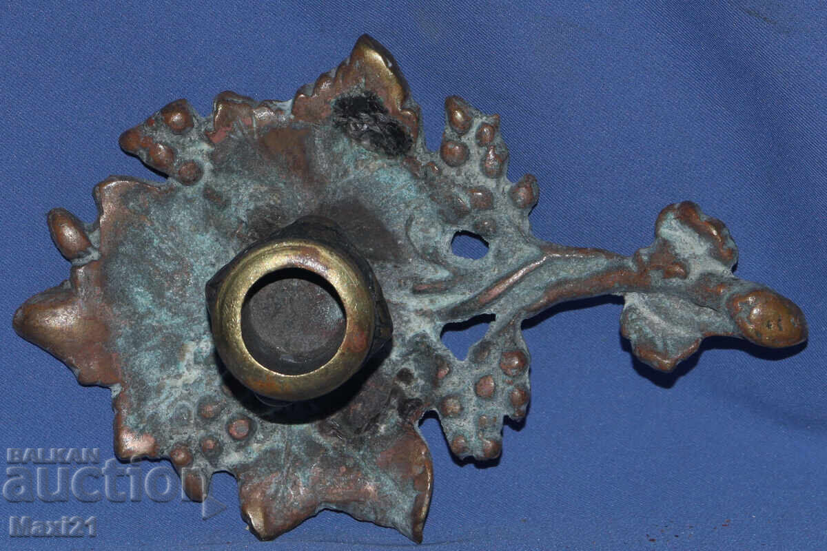 Декоративен малък бронзов свещник - 5