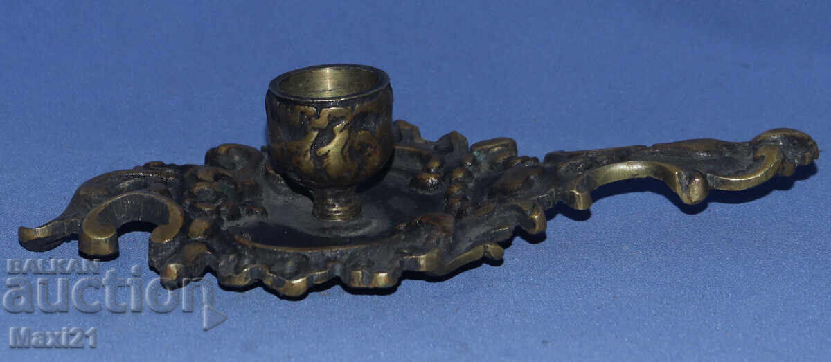 Декоративен бронзов свещник