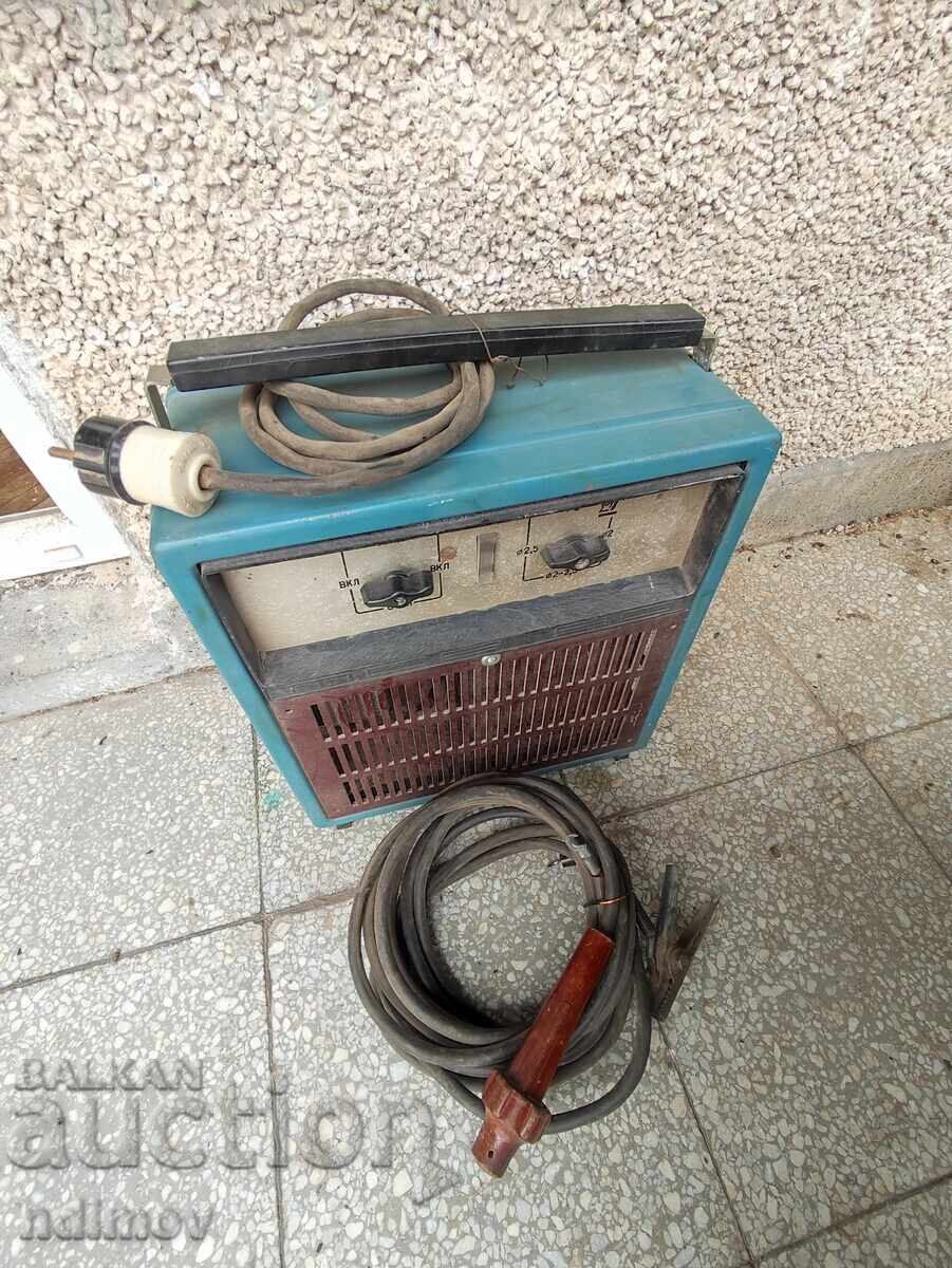 Aparat de sudură rusă URSS cu preț 120.00 BGN | € 61.36