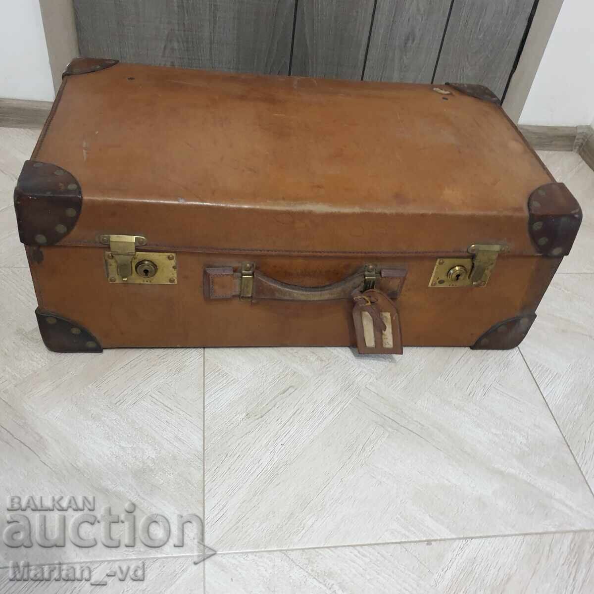 Old Viennese suitcase Johann Scholz Vienna with price 150.00 BGN | € 76.69