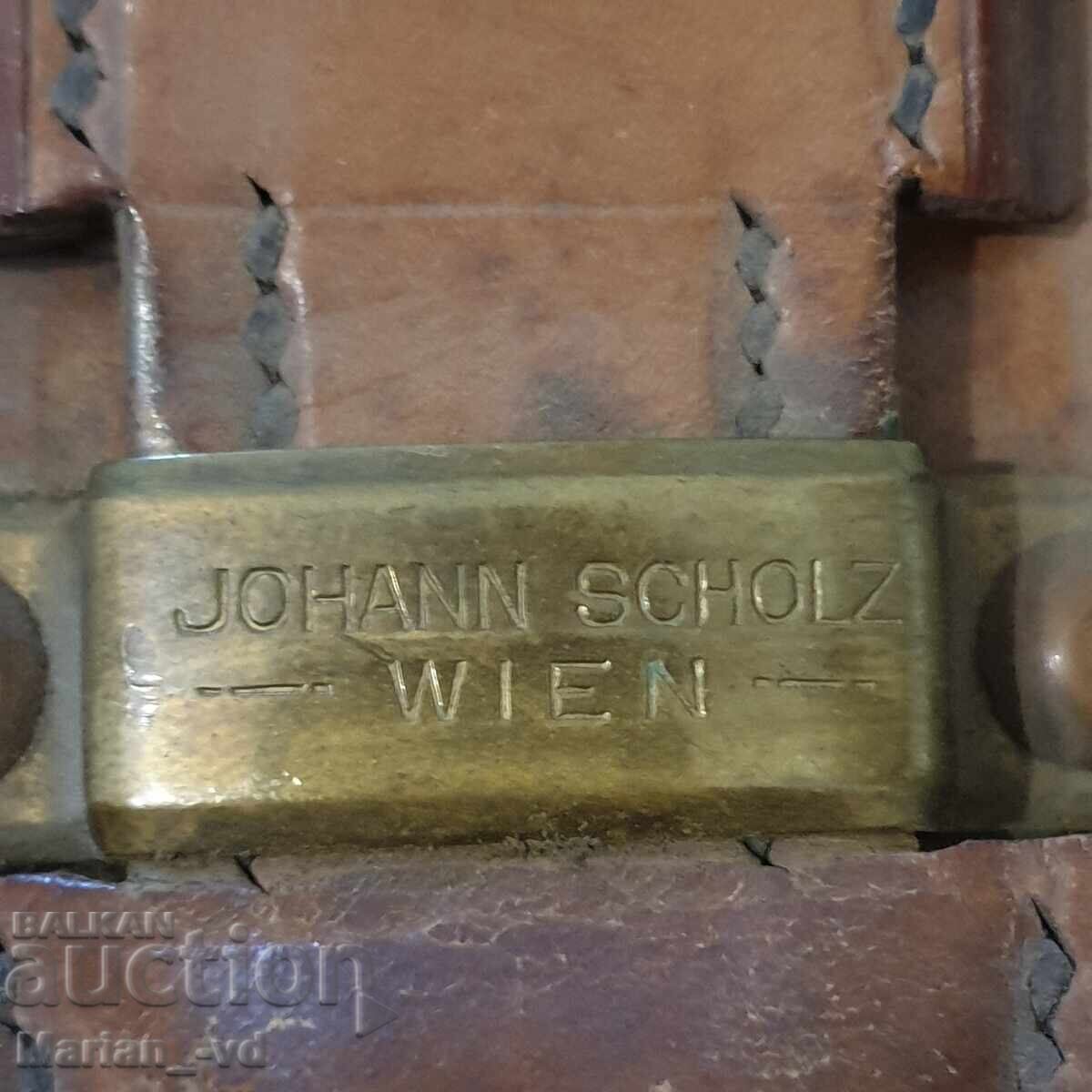 Delivery of Old Viennese suitcase Johann Scholz Vienna