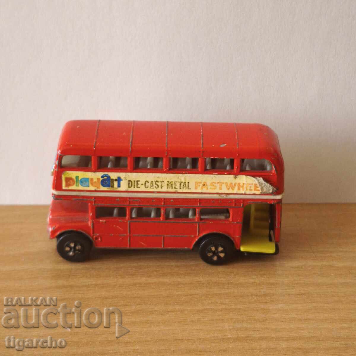 Μεταλλικό παιχνίδι λεωφορείο Μεταλλικό παιχνίδι λεωφορείο