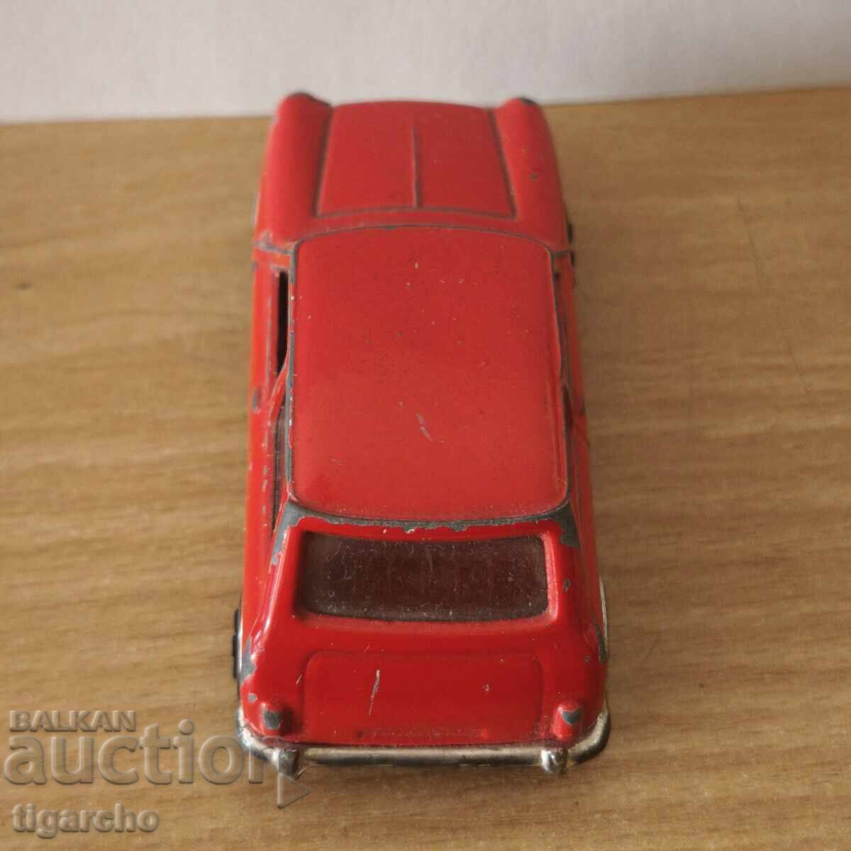 Δημοπρασία Ένα μεταλλικό καρότσι Δημοπρασία Ένα μεταλλικό καρότσι