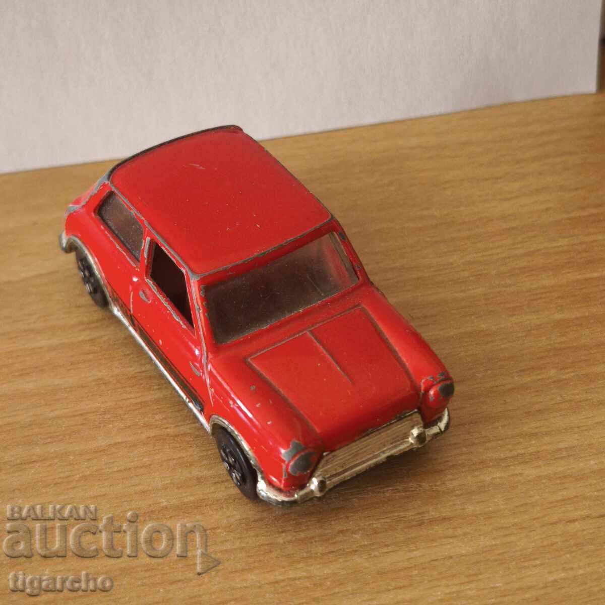 Παράδοση Ένα μεταλλικό καρότσι Παράδοση Ένα μεταλλικό καρότσι