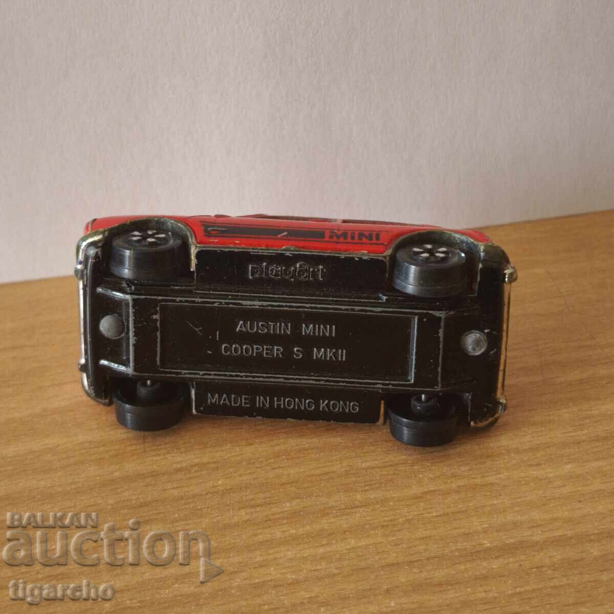 Ένα μεταλλικό καρότσι - 6 Ένα μεταλλικό καρότσι - 6