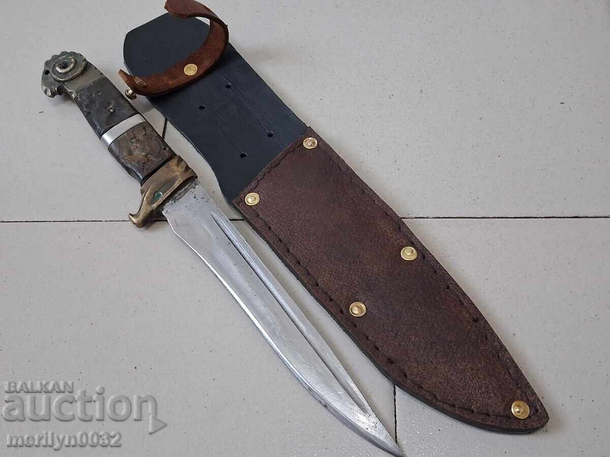 Old hunting knife with a leather sheath and a buffalo horn handle with price 189.00 BGN | € 96.63