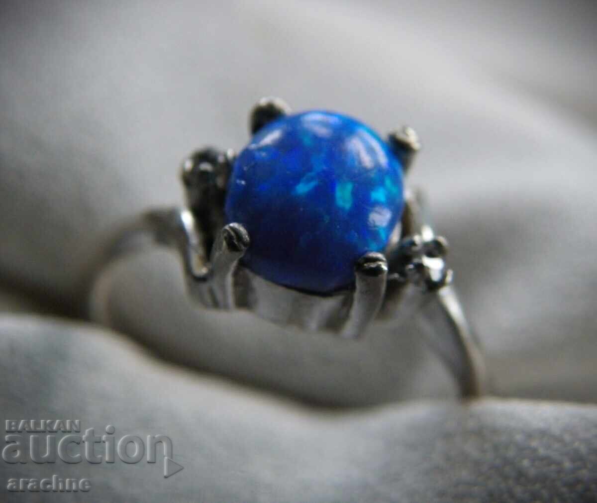 Ασημένιο δαχτυλίδι αντίκα με φυσικό οπάλιο με τιμή 125.00 BGN | € 63.91 Ασημένιο δαχτυλίδι αντίκα με φυσικό οπάλιο με τιμή 125.00 BGN | € 63.91