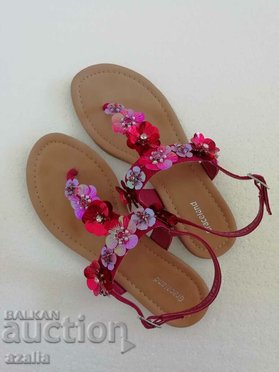 Excellent Graceland ladies sandals, size 36 with price 18.00 BGN | € 9.20 Excellent Graceland ladies sandals, size 36 with price 18.00 BGN | € 9.20