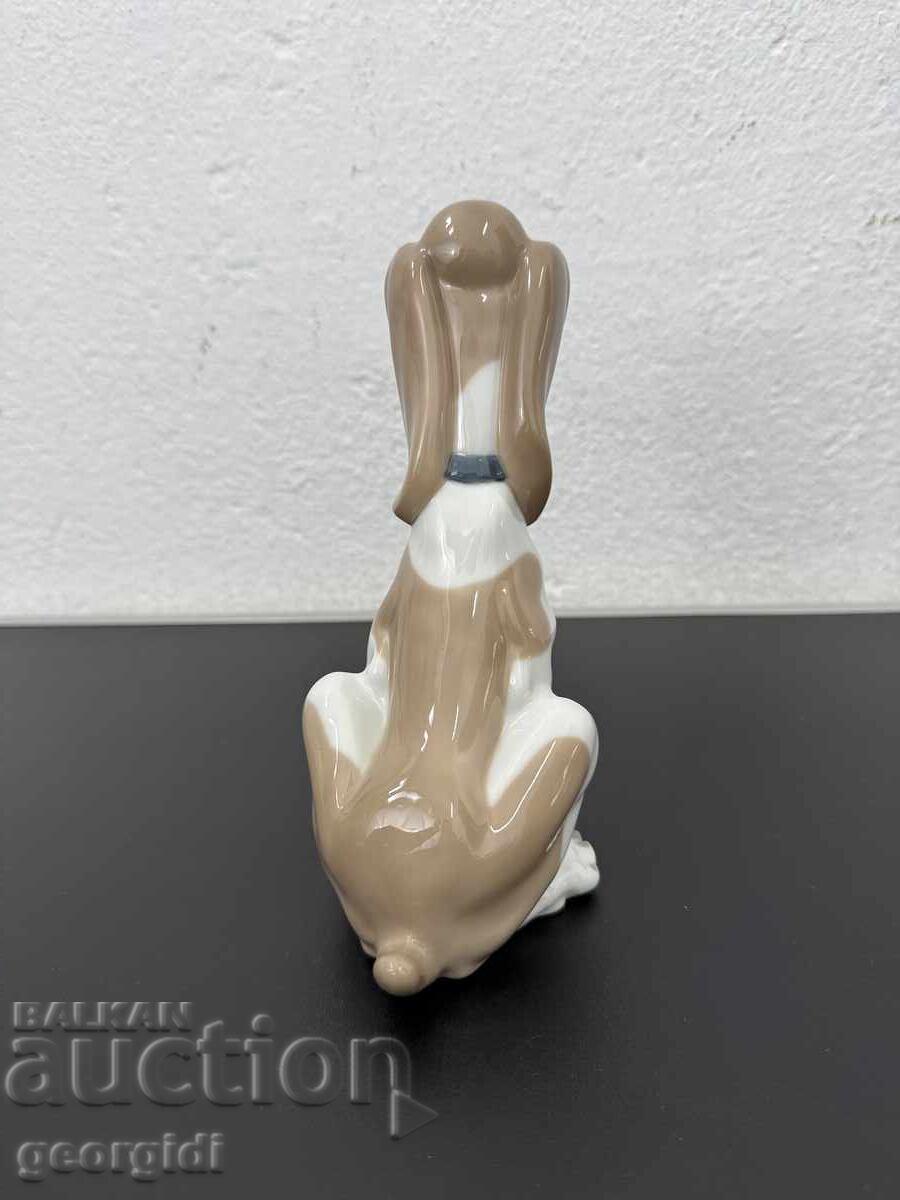 Porcelain Basset Hound Figure - Lladro - NAO. No. 7493 - 5
