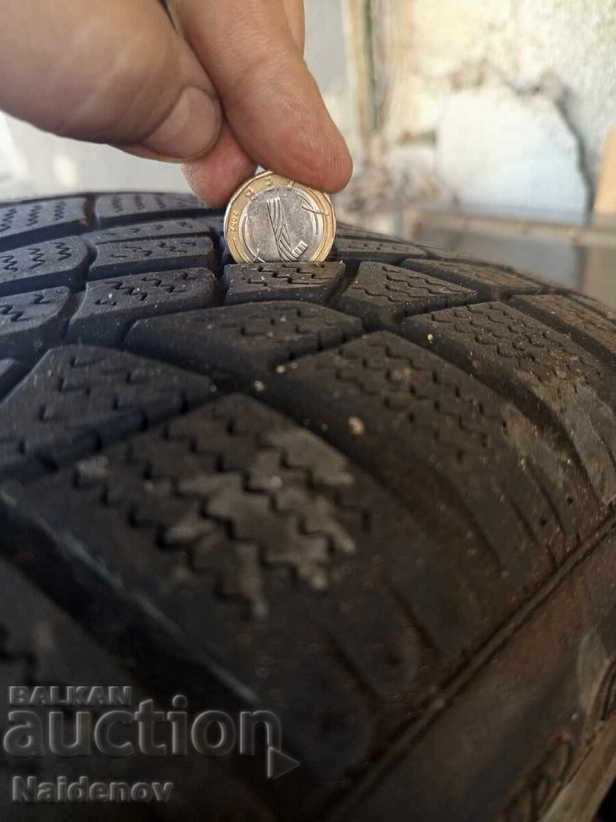4 бр. гуми Pirelli 235 / 55 / 17 цола с цена € 150.00 | 293.37 лв.