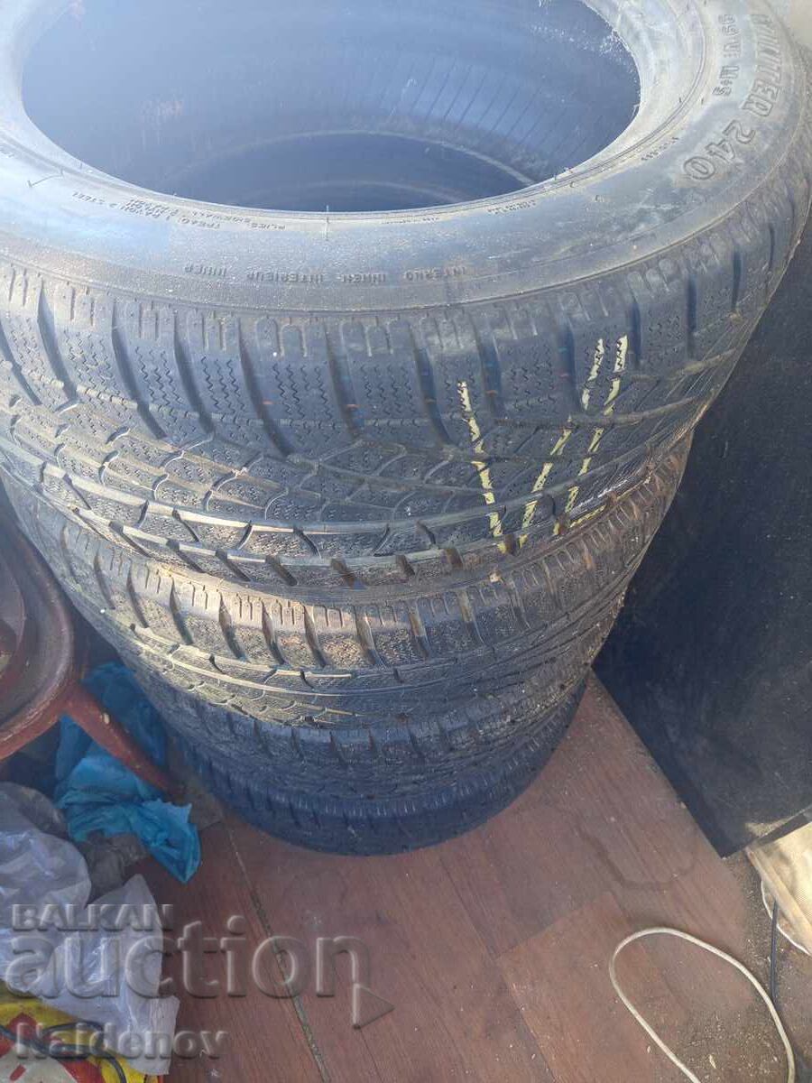 4 бр. гуми Pirelli 235 / 55 / 17 цола