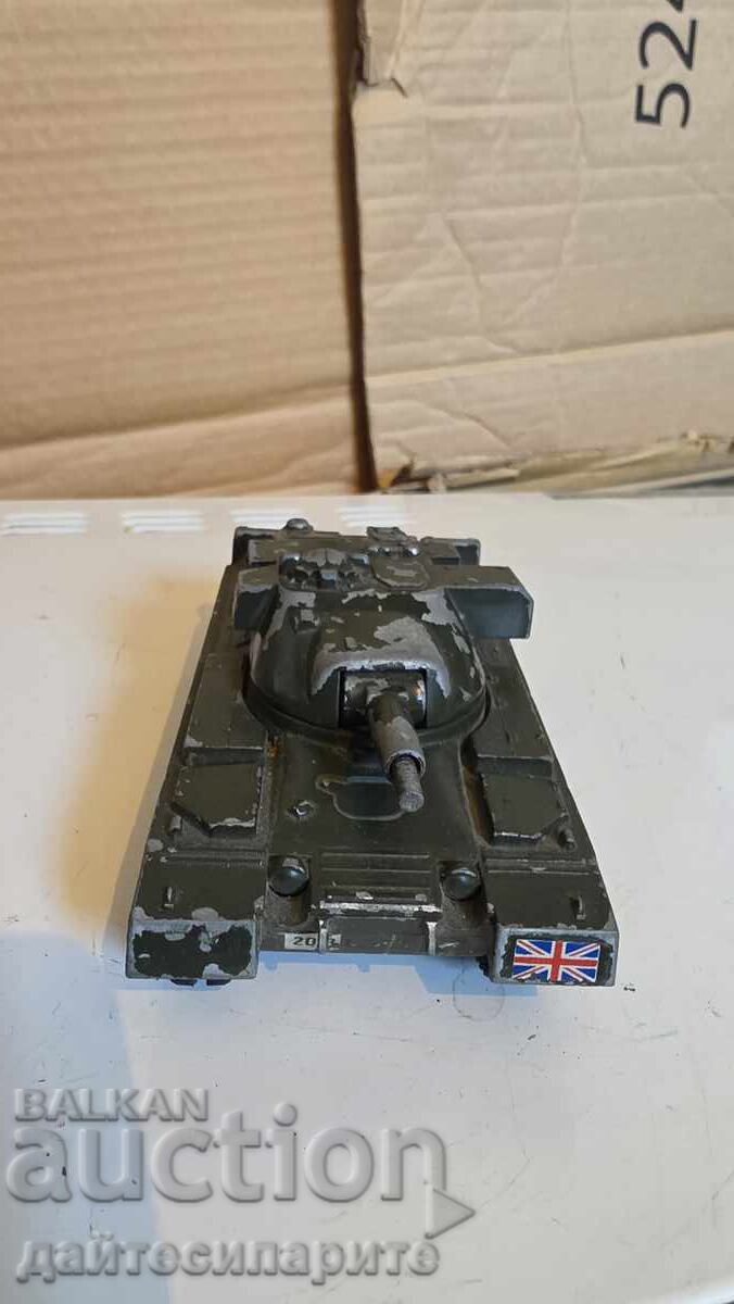 Δημοπρασία Μοντέλο δεξαμενής Δημοπρασία Μοντέλο δεξαμενής