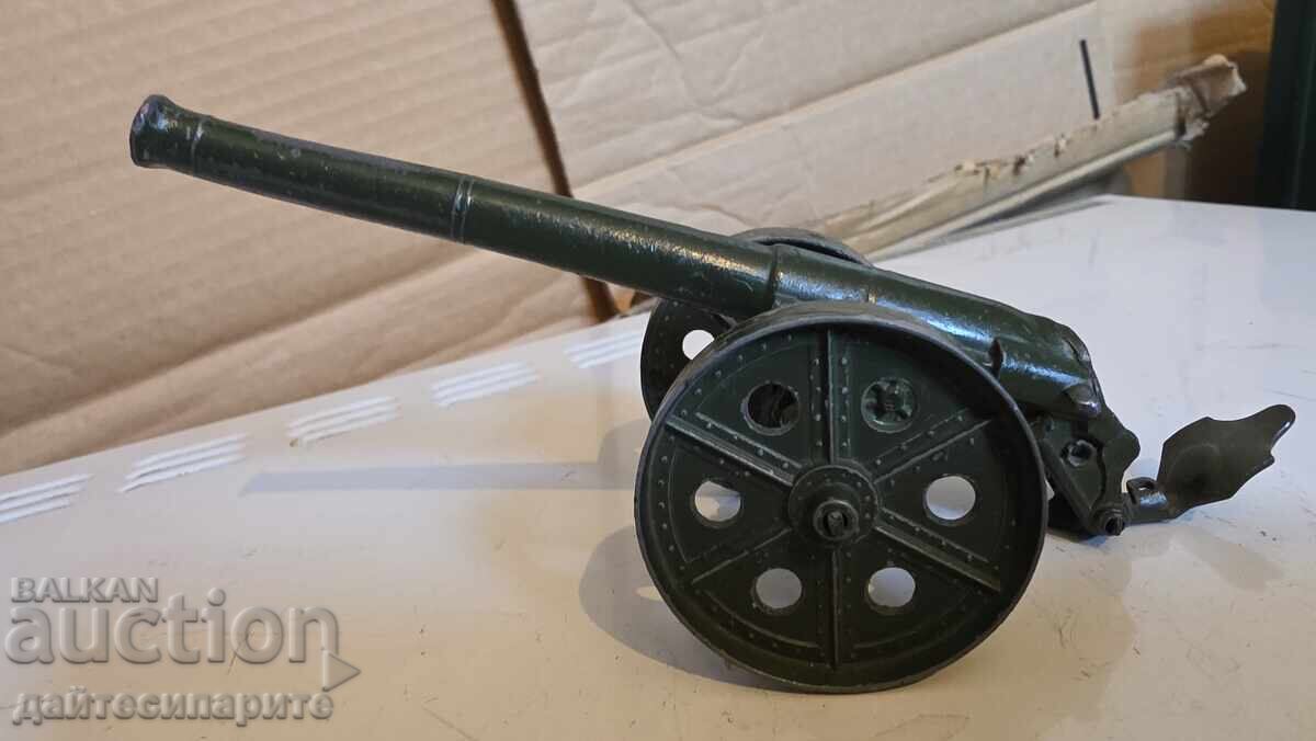 Макет старо оръдие с цена 35.00 лв. | € 17.90 Макет старо оръдие с цена 35.00 лв. | € 17.90