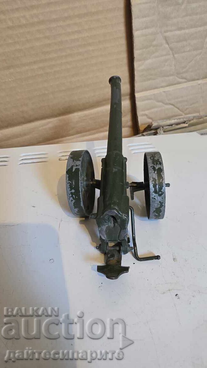 Доставка на Макет старо оръдие Доставка на Макет старо оръдие