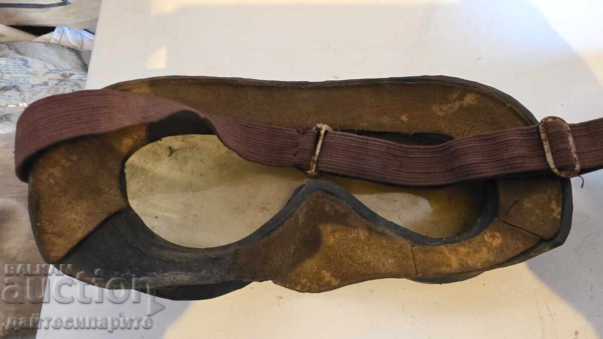 Παράδοση Παλιά στρατιωτικά μάσκες